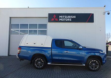 Mitsubishi L200 Club Cab PLUS 2.2 DI-D 4WD 6-Gang
