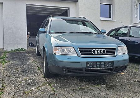 Audi A6 Avant 2.4 quattro