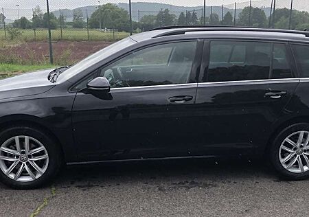 VW Golf Variant Volkswagen 1.6 TDI SCR Highline