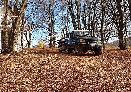 Toyota Land Cruiser KJ 73 Special
