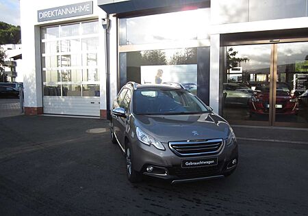 Peugeot 2008 Allure 120 mit Navigationssystem
