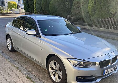 BMW 320 d xDrive HeadUp Display