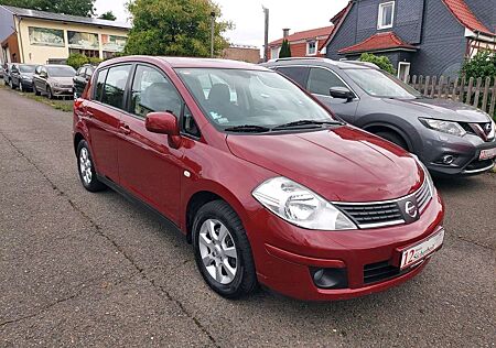Nissan Tiida 52000km Klimaaut Tepomat Bluetooth