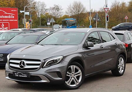 Mercedes-Benz GLA 220 CDI 4Matic*AMG-Paket*Bi-Xenon*Navi*