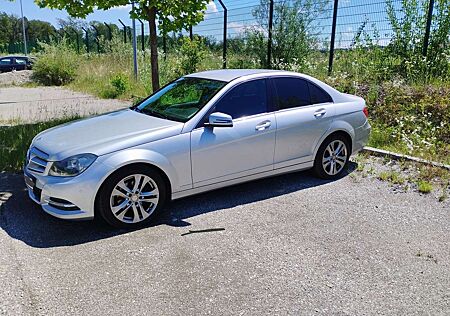Mercedes-Benz C 180 (BlueEFFICIENCY) Avantgarde