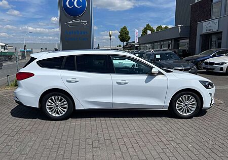 Ford Focus 1.5 Turnier Titanium X LED+KAM+AHK uvm.