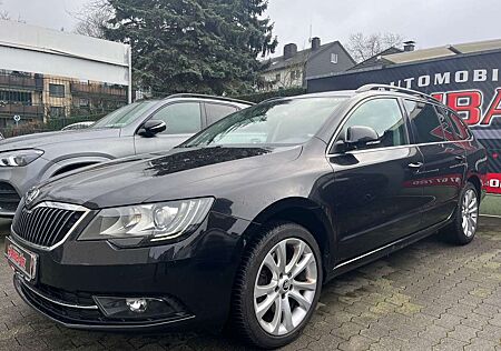 Skoda Superb Combi Exclusive 4X4 *AHK*NAVI*XENON*SHZ