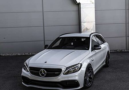 Mercedes-Benz C 63 AMG T Speedshift 7G-MCT