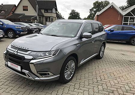 Mitsubishi Outlander Plug-In Hybrid 2.4 4WD Top