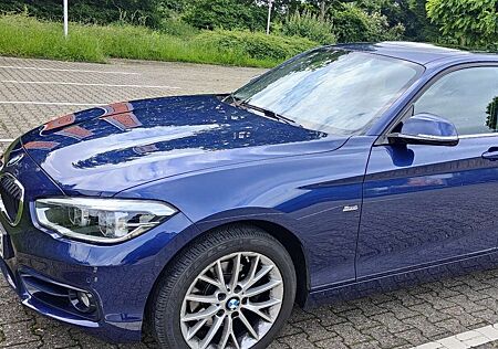 BMW 120d 120 Sport-Aut. Sport Line