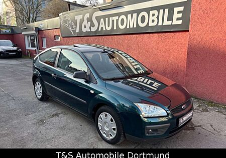 Ford Focus 1.4 Fun -Klima-SHZ- ( Tüv & Service Neu )