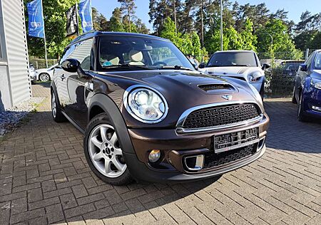 Mini Cooper SD Clubman Cooper SD 2.0 LEDER/AUTOMATIK/NAVI/PONORAMA