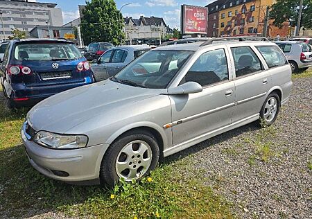 Opel Vectra 1.6 16V Kombi Comfort