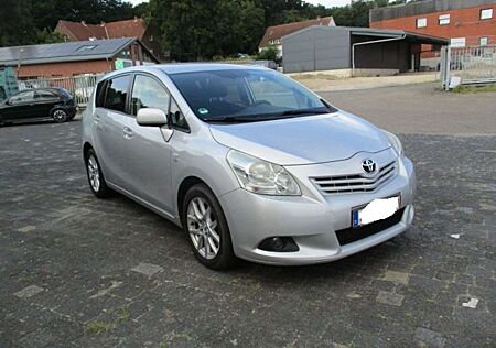 Toyota Verso Diesel 2.2 D-CAT 7-Sitzer Life