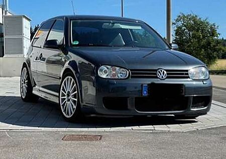 VW Golf Volkswagen 3.2 R32 4Motion