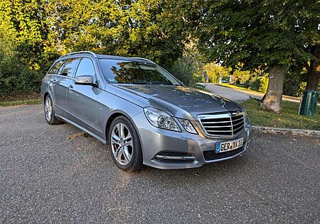 Mercedes-Benz E 220 E-Klasse T-Modell T CDI Automatik Avantgarde