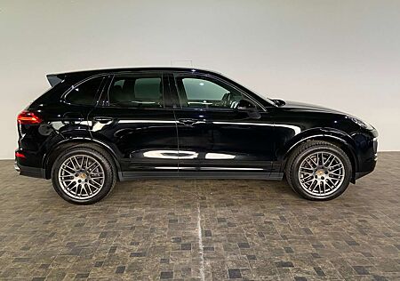 Porsche Cayenne 3,0 Diesel Platinum Edition, Pano, Luft, Bose