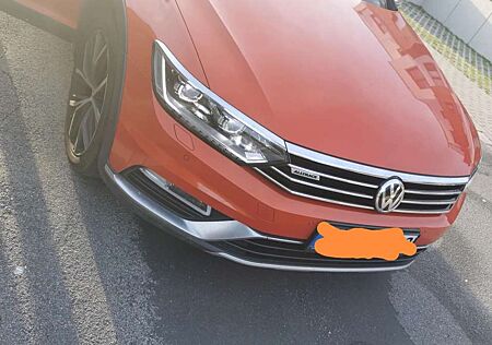 VW Passat Alltrack Volkswagen 2.0 TDI SCR 4Motion DSG (BMT)
