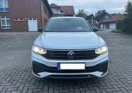VW Tiguan Volkswagen 1.5 eTSI OPF DSG R-Line