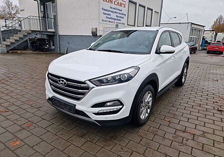 Hyundai Tucson Style 4WD Navi/Kamera/AHK/ACC/Top!!!