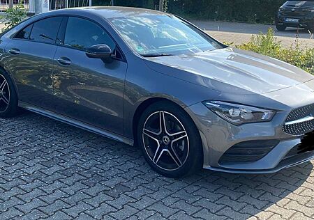 Mercedes-Benz CLA 200 AMG line mit Anhängerkupplung
