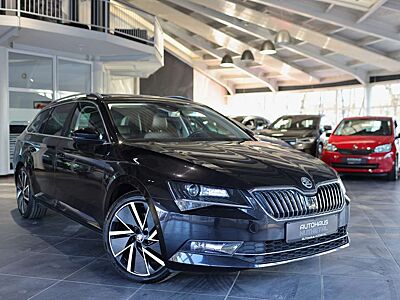 Skoda Superb COMBI 2,0 TSI 4X4 STYLE ANHÄNGERKUPPLUNG