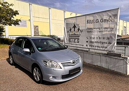 Toyota Auris Life