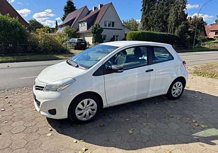 Toyota Yaris 1,0-l-Dual-VVT-i Cool*Klima*