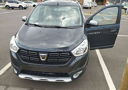 Dacia Lodgy Lodgy TCe 130 GPF (7-Sitzer) Stepway