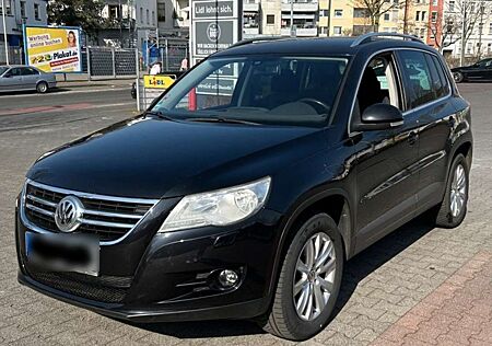 VW Tiguan Volkswagen 2.0 TDI DPF Trend & Fun