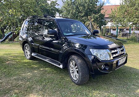 Mitsubishi Pajero 3.2 DI-D Instyle (5-trg.) Ahk 3,5 t, Standheizung