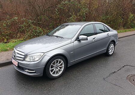 Mercedes-Benz C 180 C-Klasse CGI Automatik BlueEFFICIENCY Avantgarde