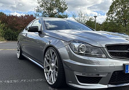 Mercedes-Benz C 63 AMG Coupe SPEEDSHIFT MCT