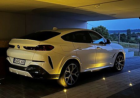 BMW X6 M M50i