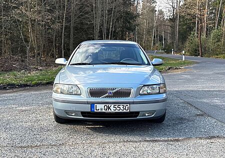 Volvo V70 D5