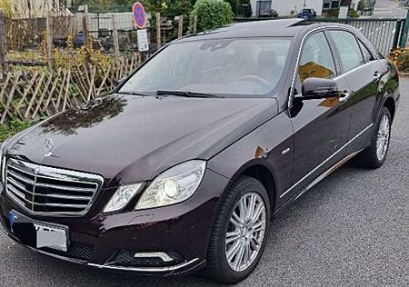 Mercedes-Benz E 350 CDI DPF 4Matic BlueEFFICIENCY 7G-TRONIC