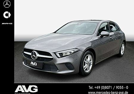 Mercedes-Benz A 200 Kompaktlimousine Style PANO MBUX LED SHZ