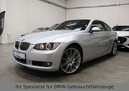 BMW 330 gebraucht kaufen BMW 330 i Coupe Automatik*M-Performance