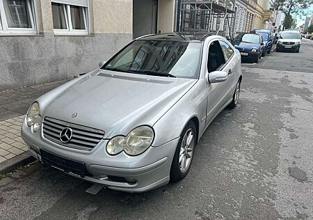 Mercedes-Benz C 200 Kompressor (203.742)