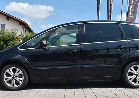 Ford S-Max Titanium