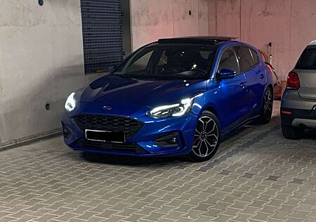 Ford Focus +1.0+EcoBoost+Start-Stopp-System+ST-LINE