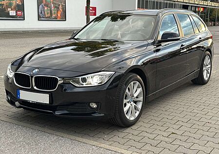 BMW 320dT 320 xDrive Aut. Leder Head Up Panorama Navi Prof