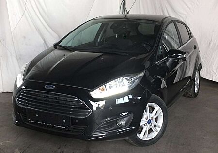 Ford Fiesta TITANIUM NAVI SITZHEIZUNG AHK START-STOP