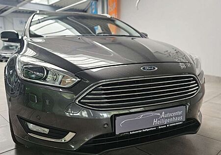 Ford Focus Turnier Titanium Navi Bi-Xenon Sitzhz PDC