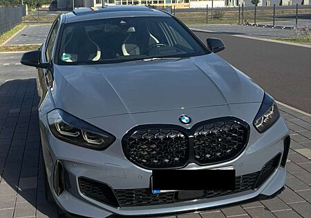 BMW 135 M135i xDrive/ Head up Display
