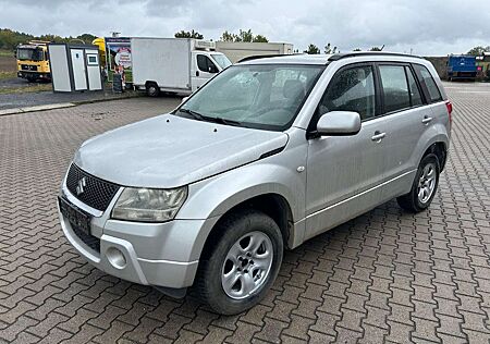 Suzuki Grand Vitara 2.0 Club Automatik, Allrad, Leder