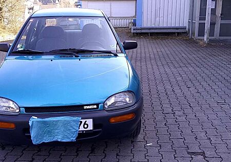 Mazda 121 16V LX