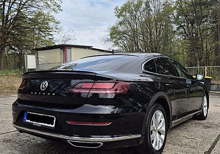 VW Arteon Volkswagen R-Line