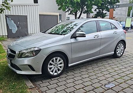 Mercedes-Benz A 180 A180 D