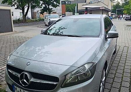 Mercedes-Benz A 180 A180 D